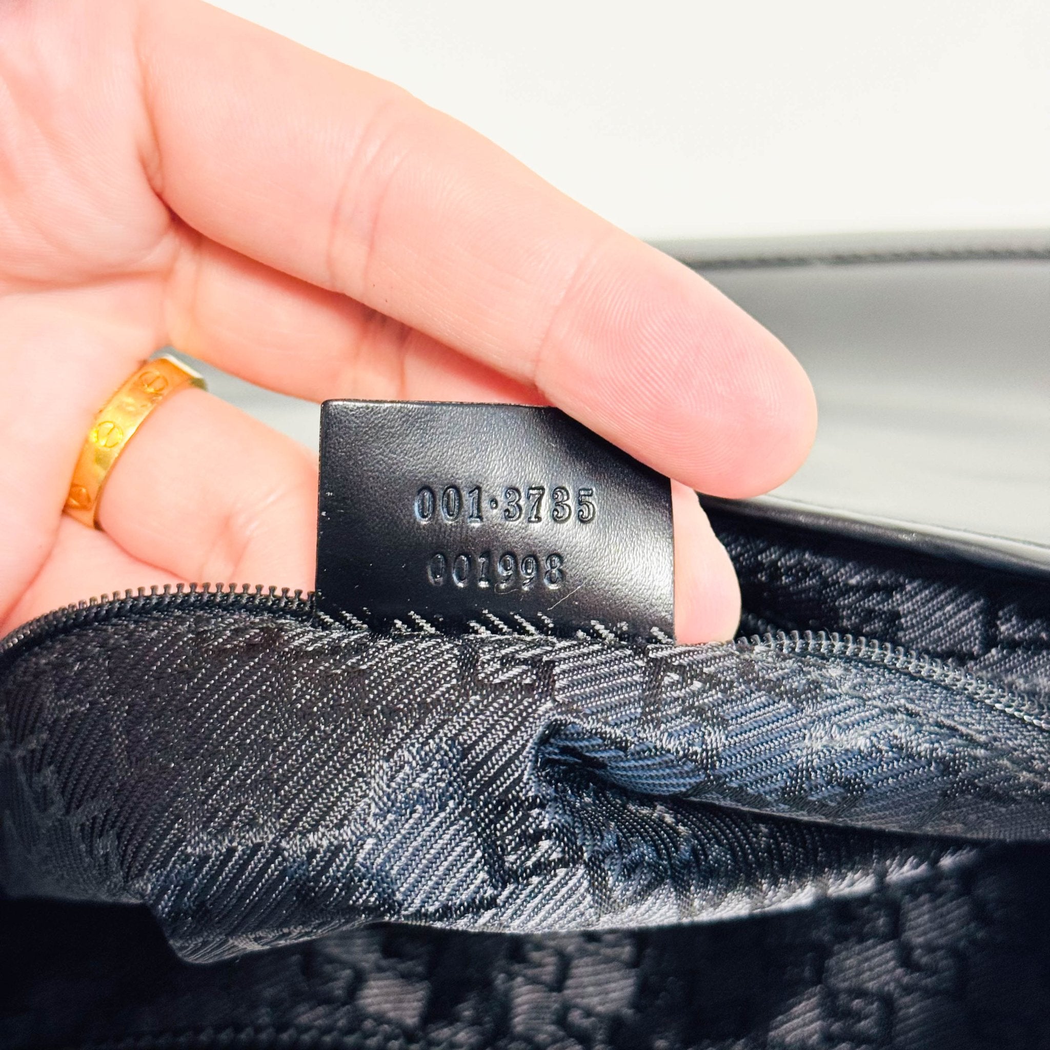 GUCCI Jackie Black Leather Shoulder Bag, in , Sold by HIVE PRELOVED - Shoulder Bags, ,