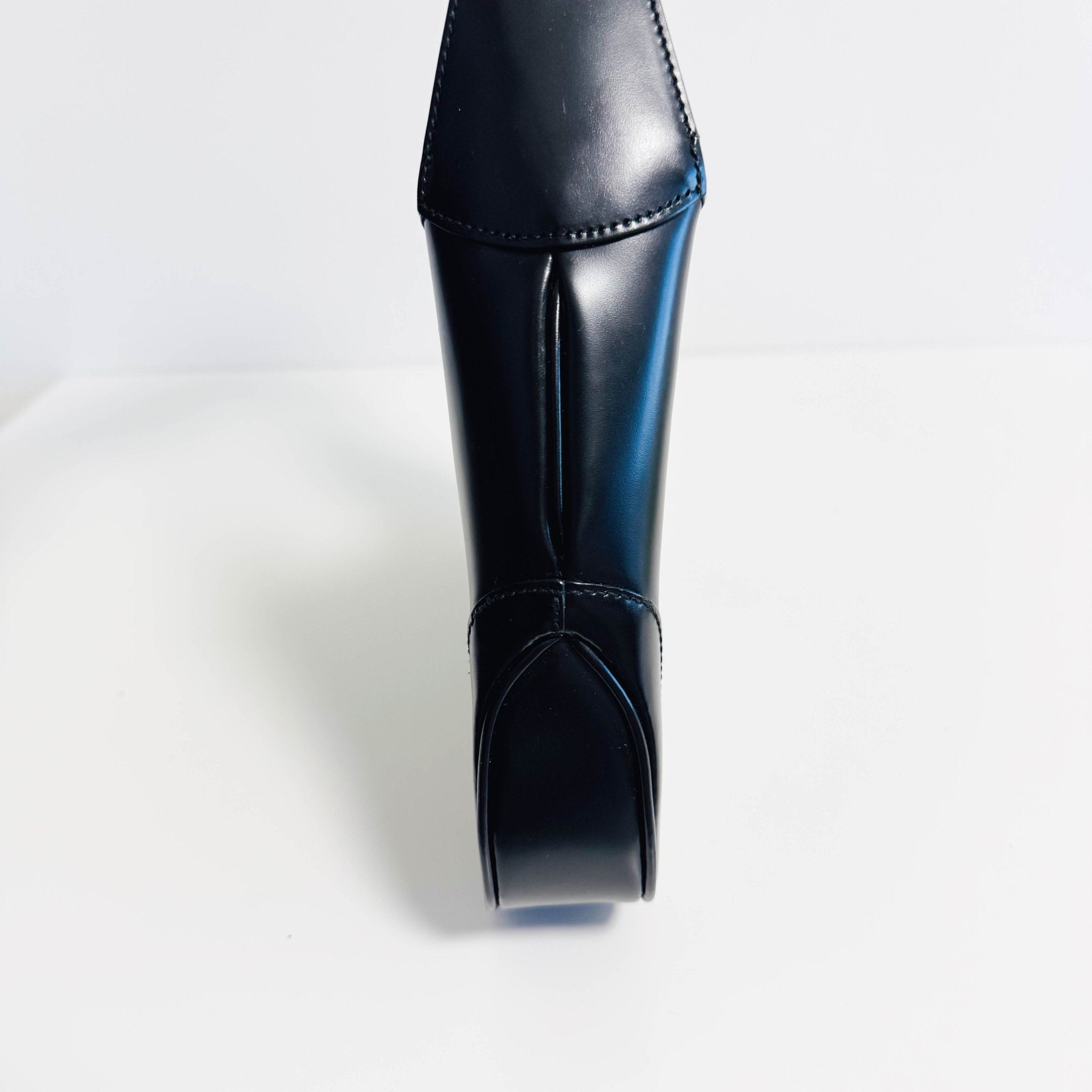 GUCCI Jackie Black Leather Shoulder Bag, in , Sold by HIVE PRELOVED - Shoulder Bags, ,