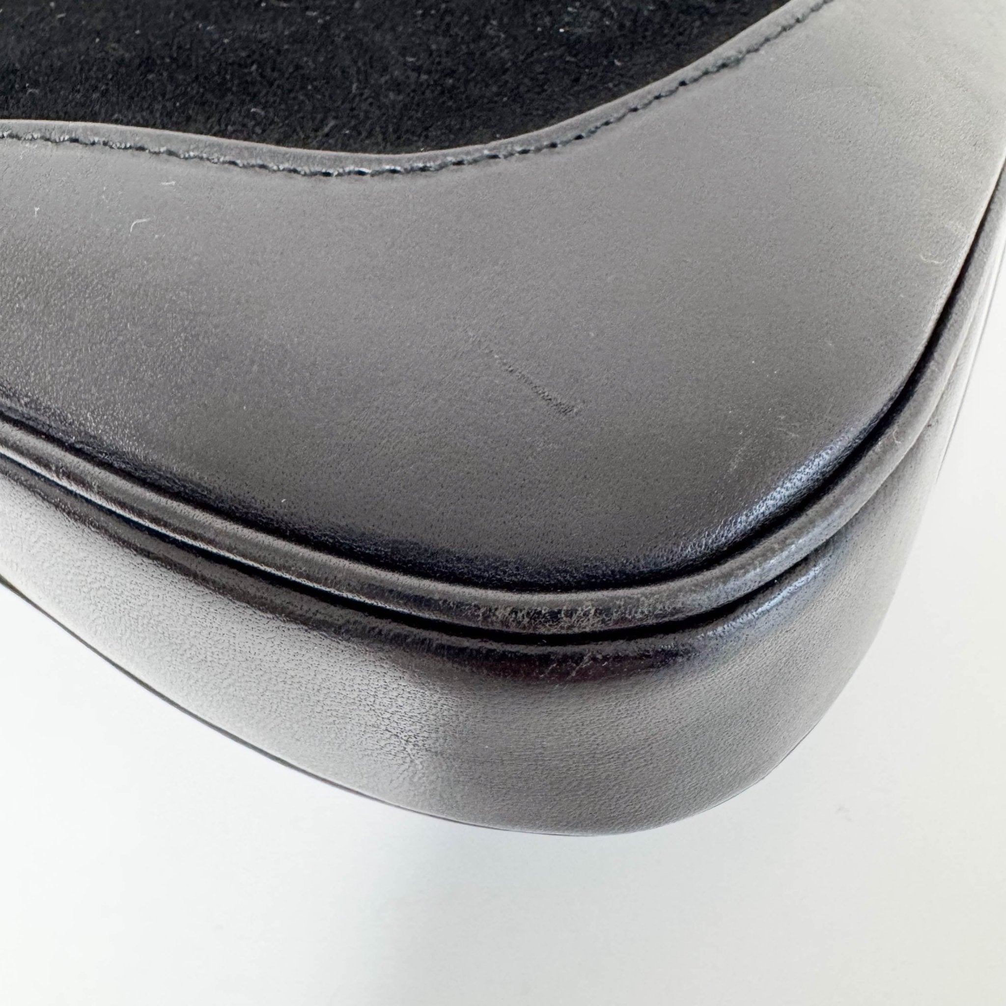 GUCCI Jackie Black Suede Sherry Shoulder Bag, in , Sold by HIVE PRELOVED - Shoulder Bags, ,