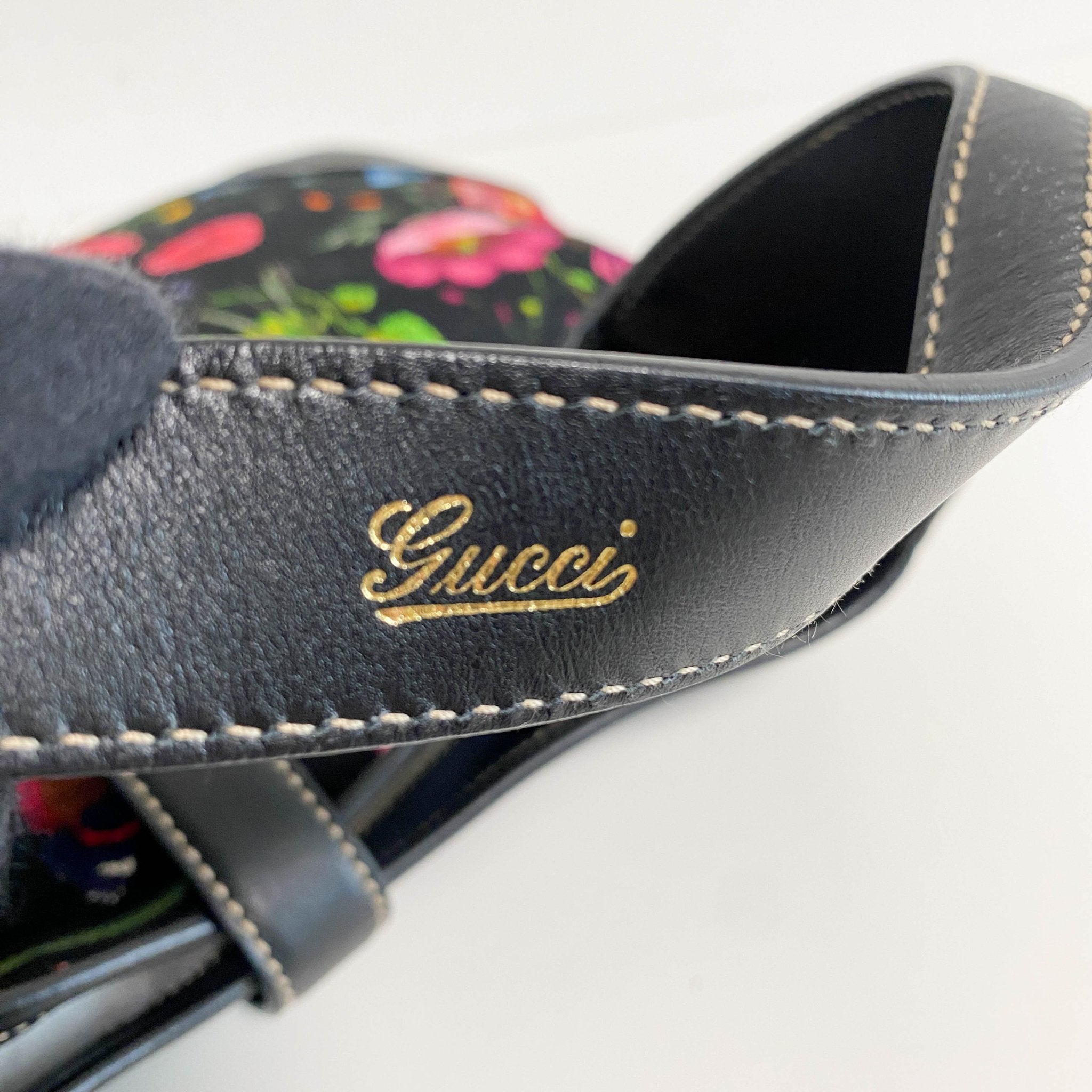 GUCCI Jackie Floral Printed Canvas Shoulder Bag, in , Sold by HIVE PRELOVED - Shoulder Bags, ,