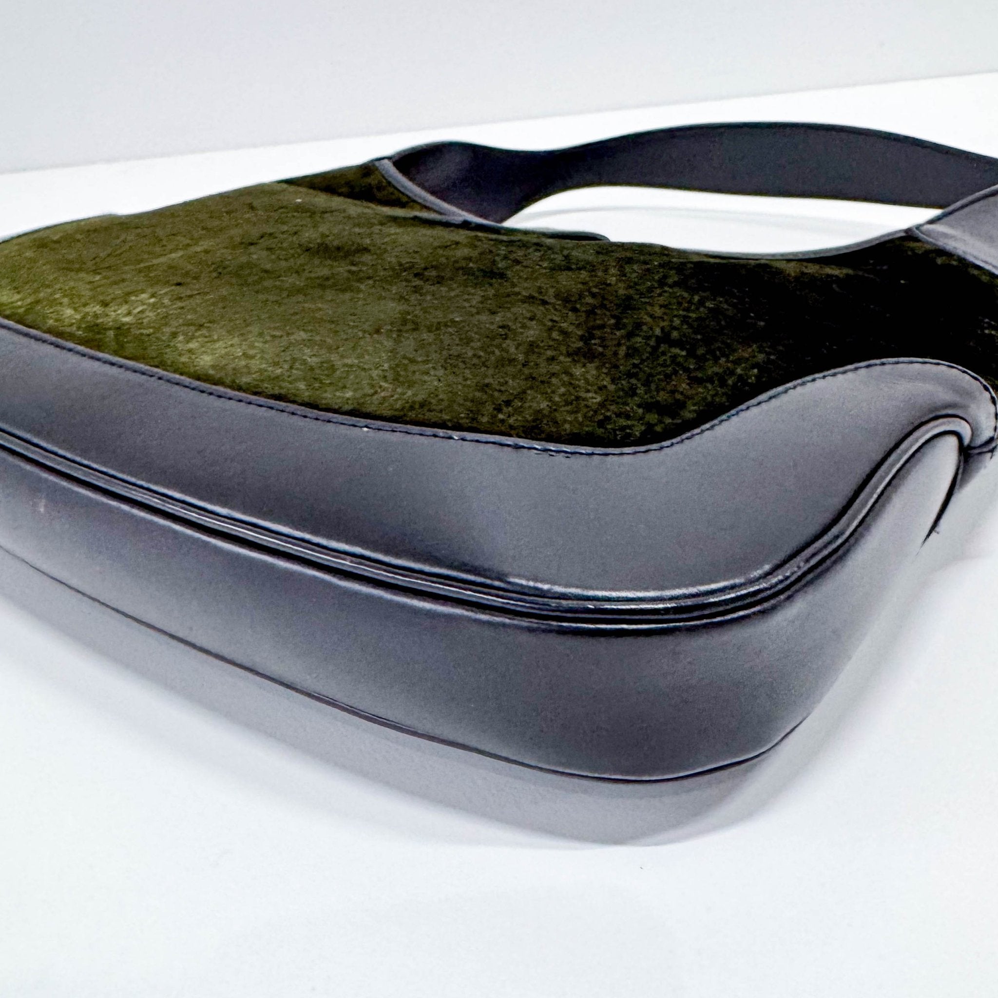 GUCCI Jackie Green Velvet and Black Leather Shoulder Bag, in , Sold by HIVE PRELOVED - Shoulder Bags, ,