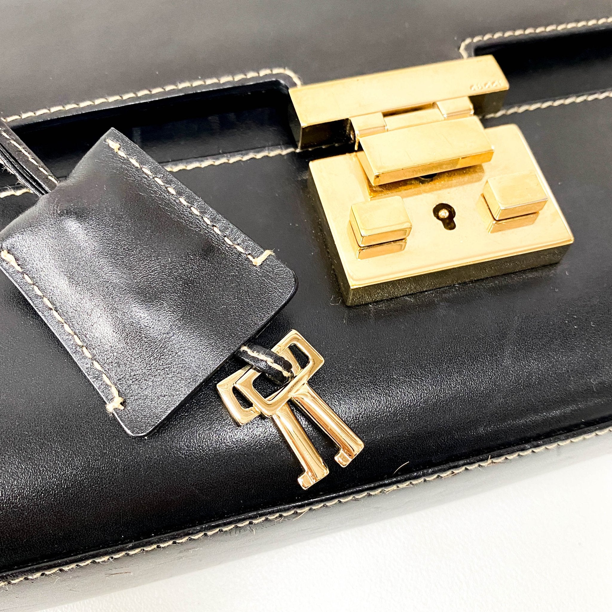 GUCCI Leather Black Shouder Bag, in , Sold by HIVE PRELOVED - Shoulder Bags, ,