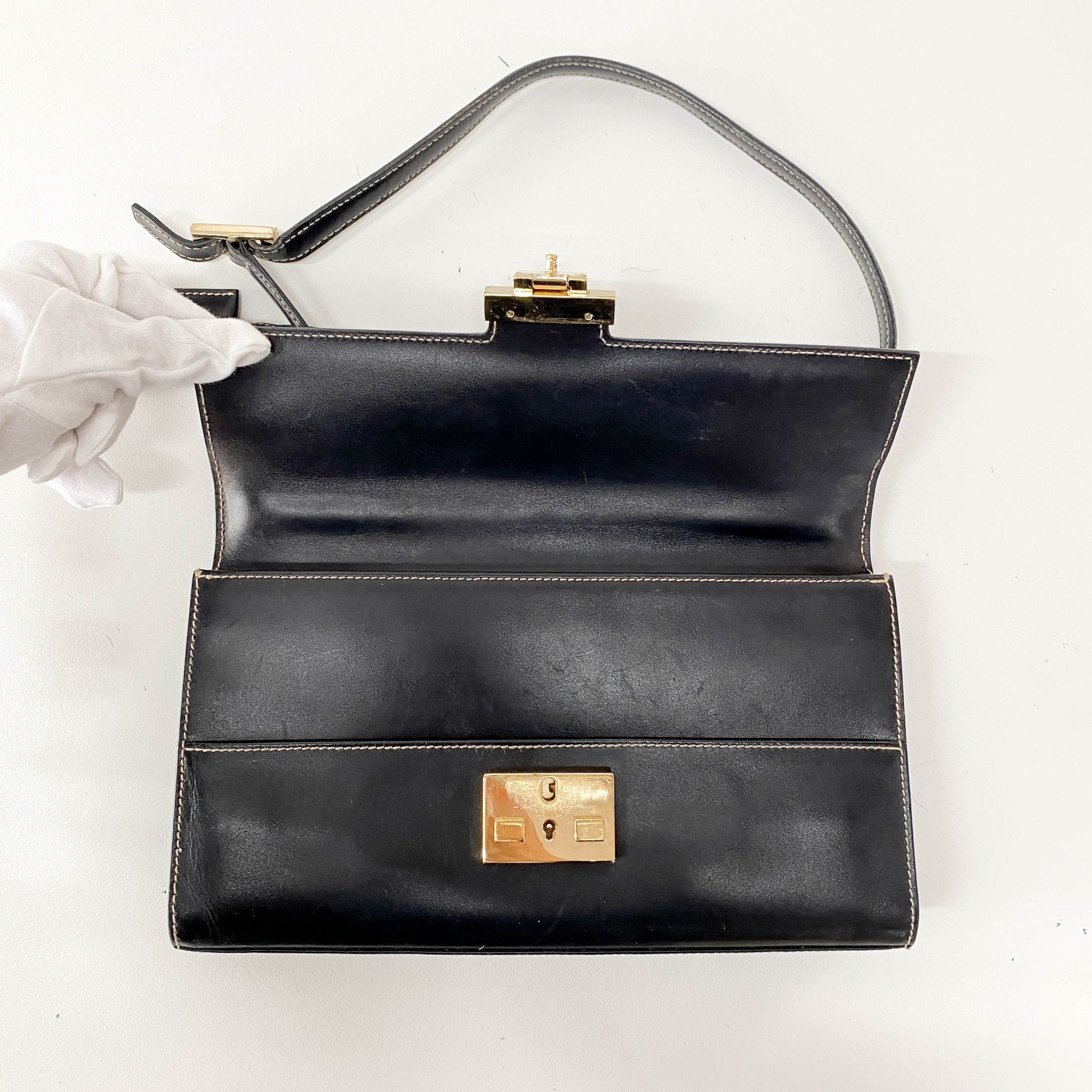 GUCCI Leather Black Shouder Bag, in , Sold by HIVE PRELOVED - Shoulder Bags, ,