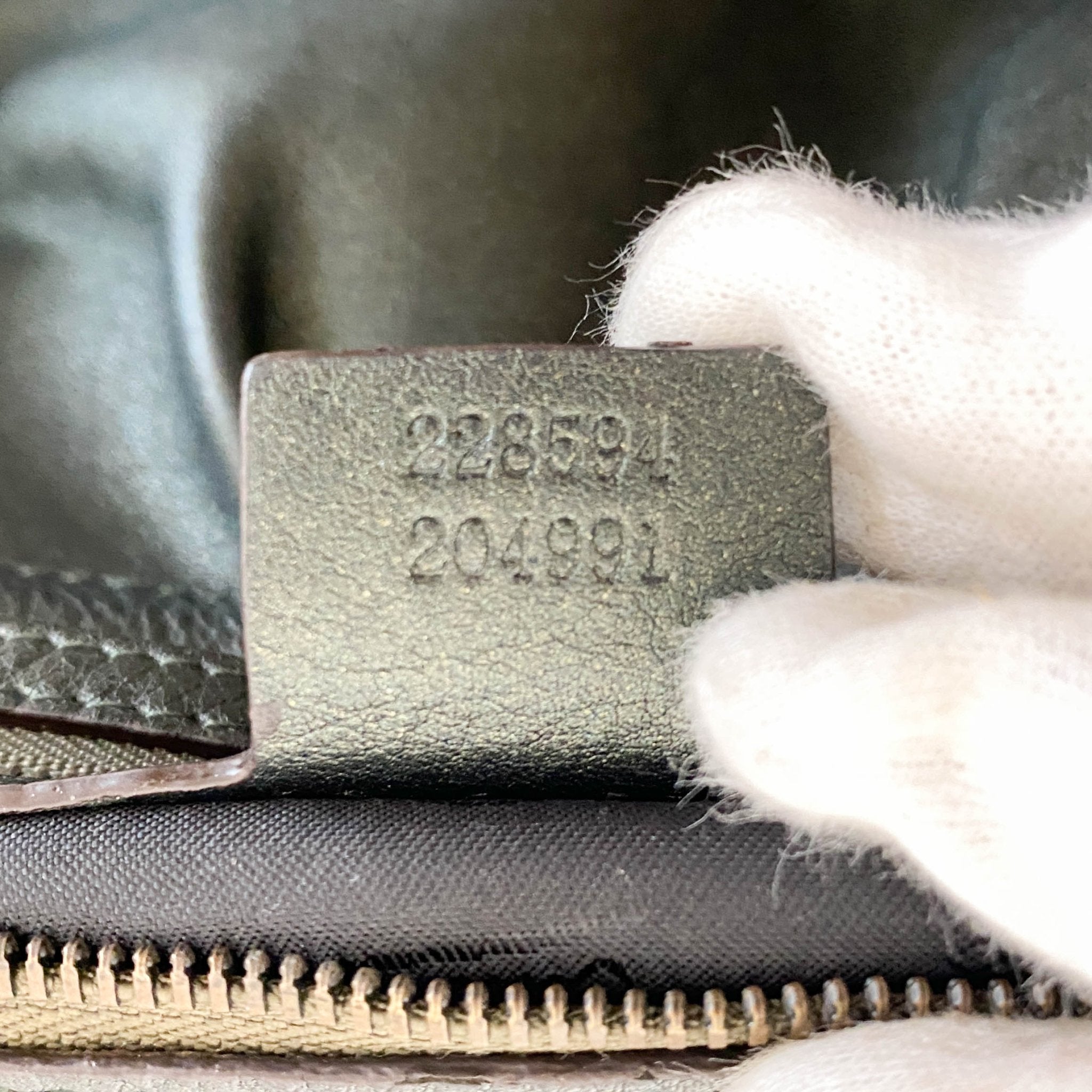 GUCCI Leather Metallic Green Handbag, in , Sold by HIVE PRELOVED - Handle Bags, ,