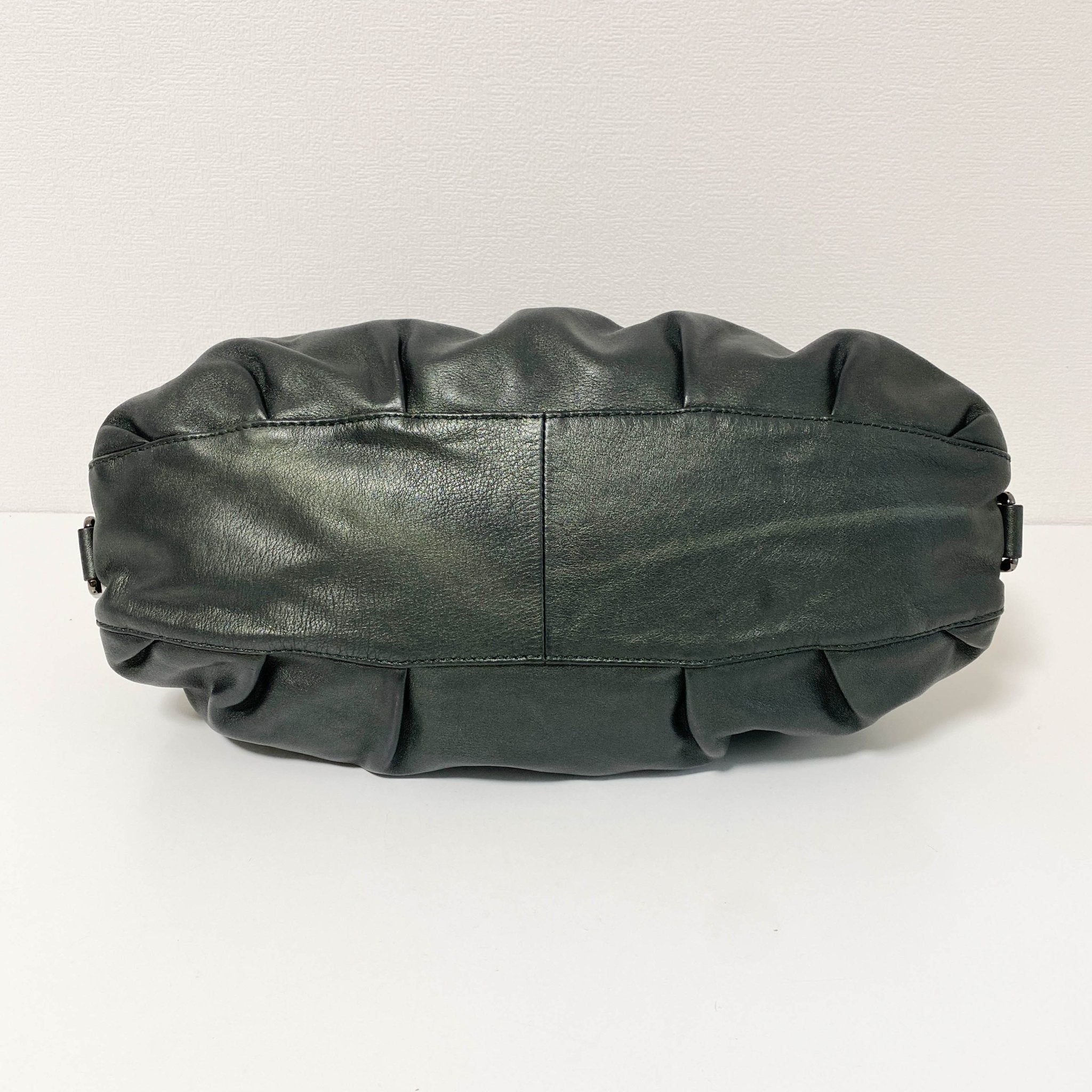 GUCCI Leather Metallic Green Handbag, in , Sold by HIVE PRELOVED - Handle Bags, ,