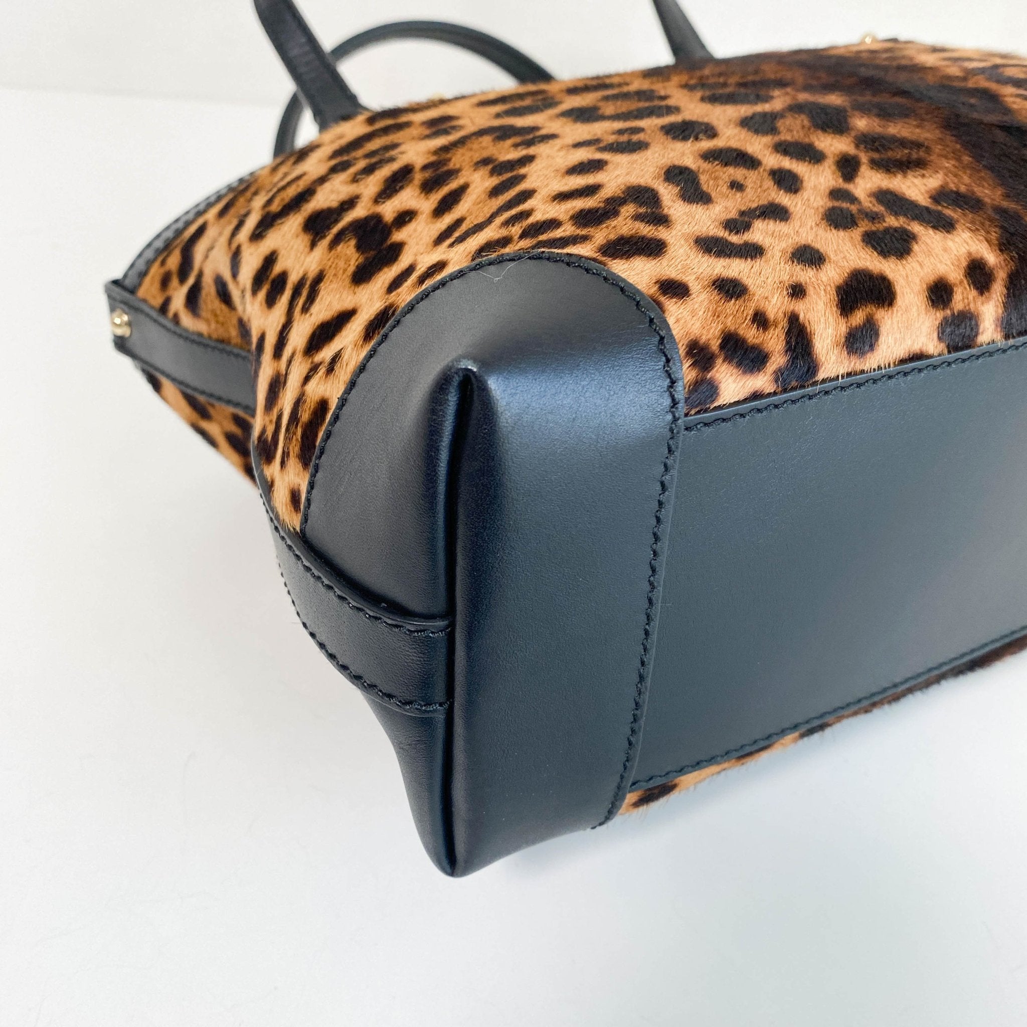 GUCCI Leather x Harako Tote Bag Leopard Print, in , Sold by HIVE PRELOVED - Handle Bags, Shoulder Bags,