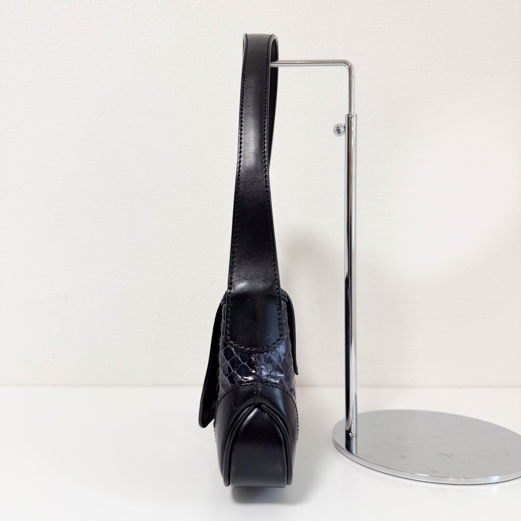 GUCCI Mini Jackie Navy/Black Leather Shoulder Bag, in , Sold by HIVE PRELOVED - Shoulder Bags, ,