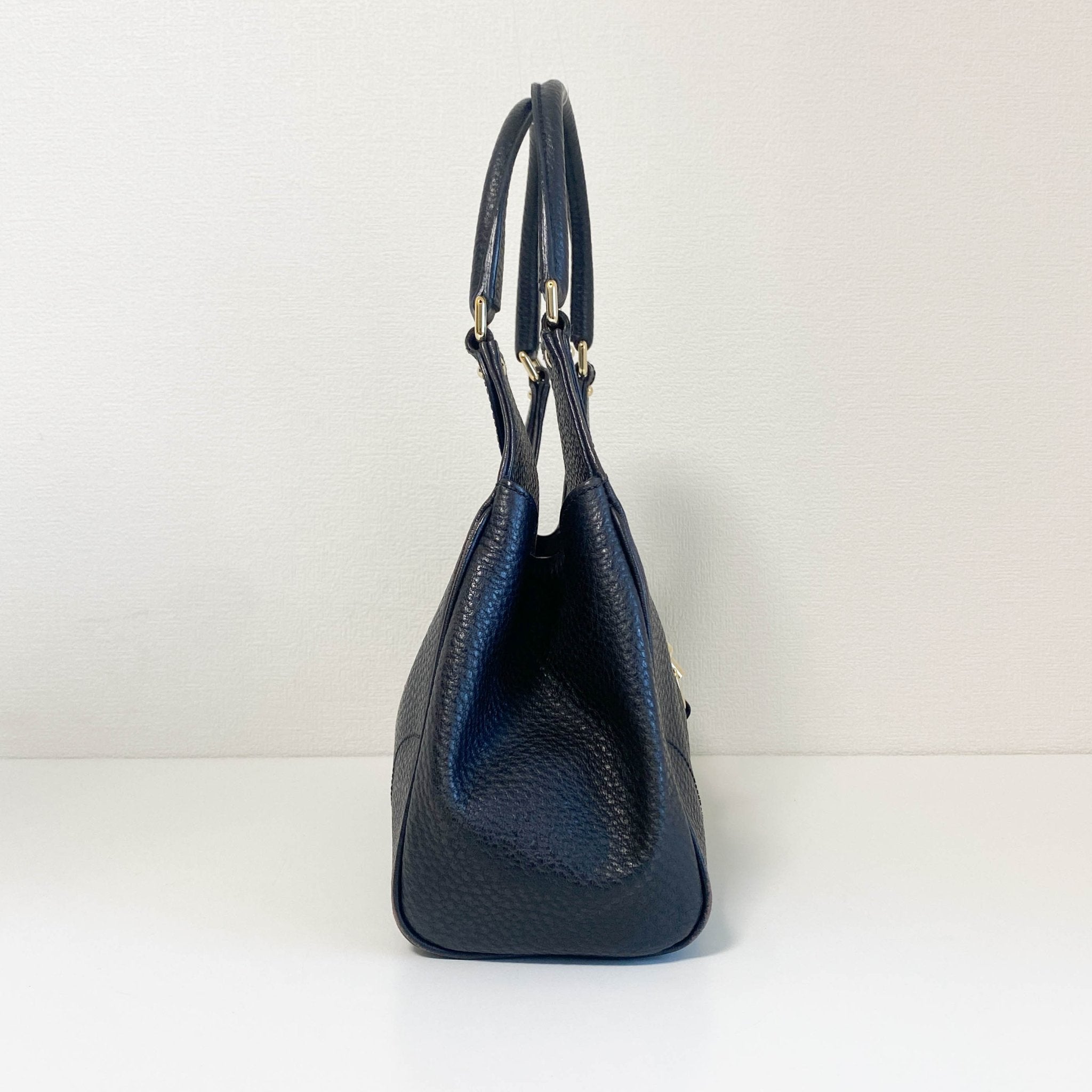 GUCCI New Jackie Black Leather Shoulder Bag, in , Sold by HIVE PRELOVED - Shoulder Bags, ,