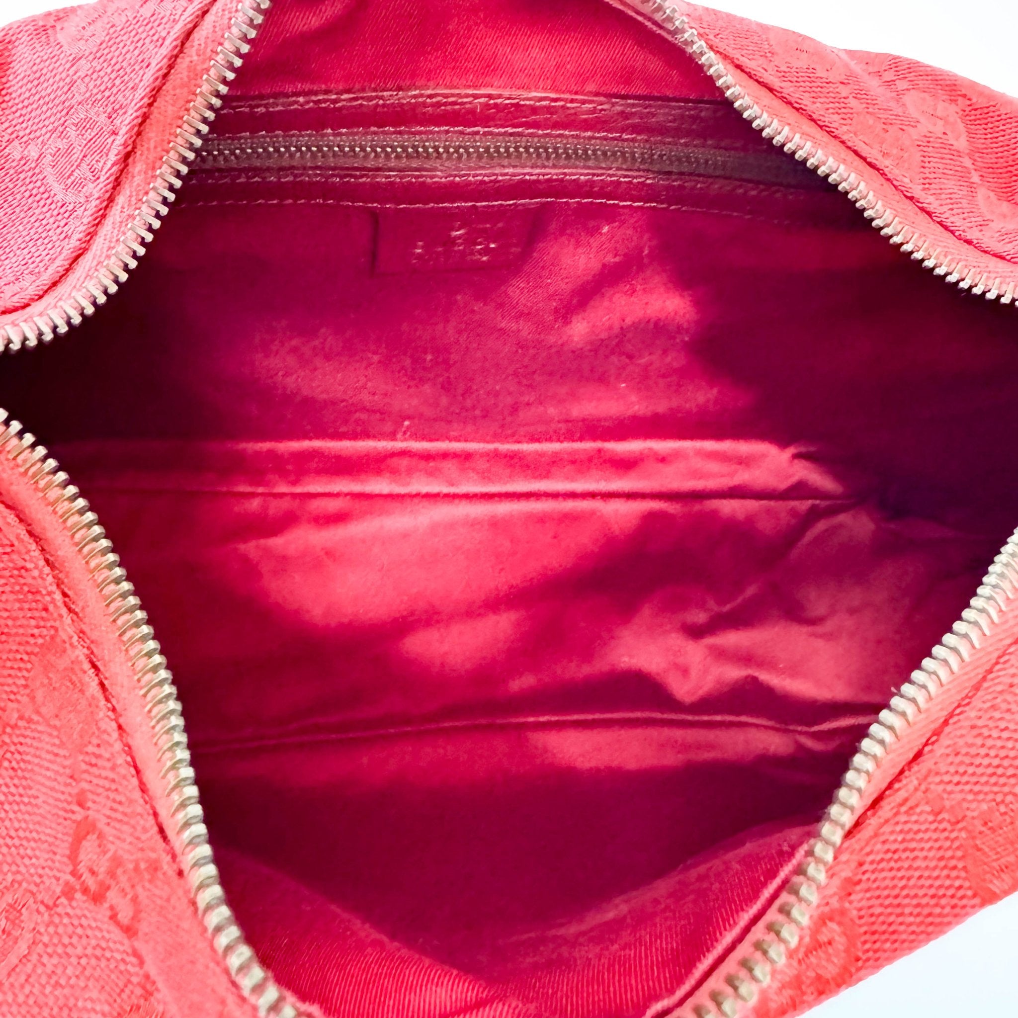 GUCCI Red Cotton GG Canvas Horsebit Shoulder Bag, in , Sold by HIVE PRELOVED - Shoulder Bags, ,