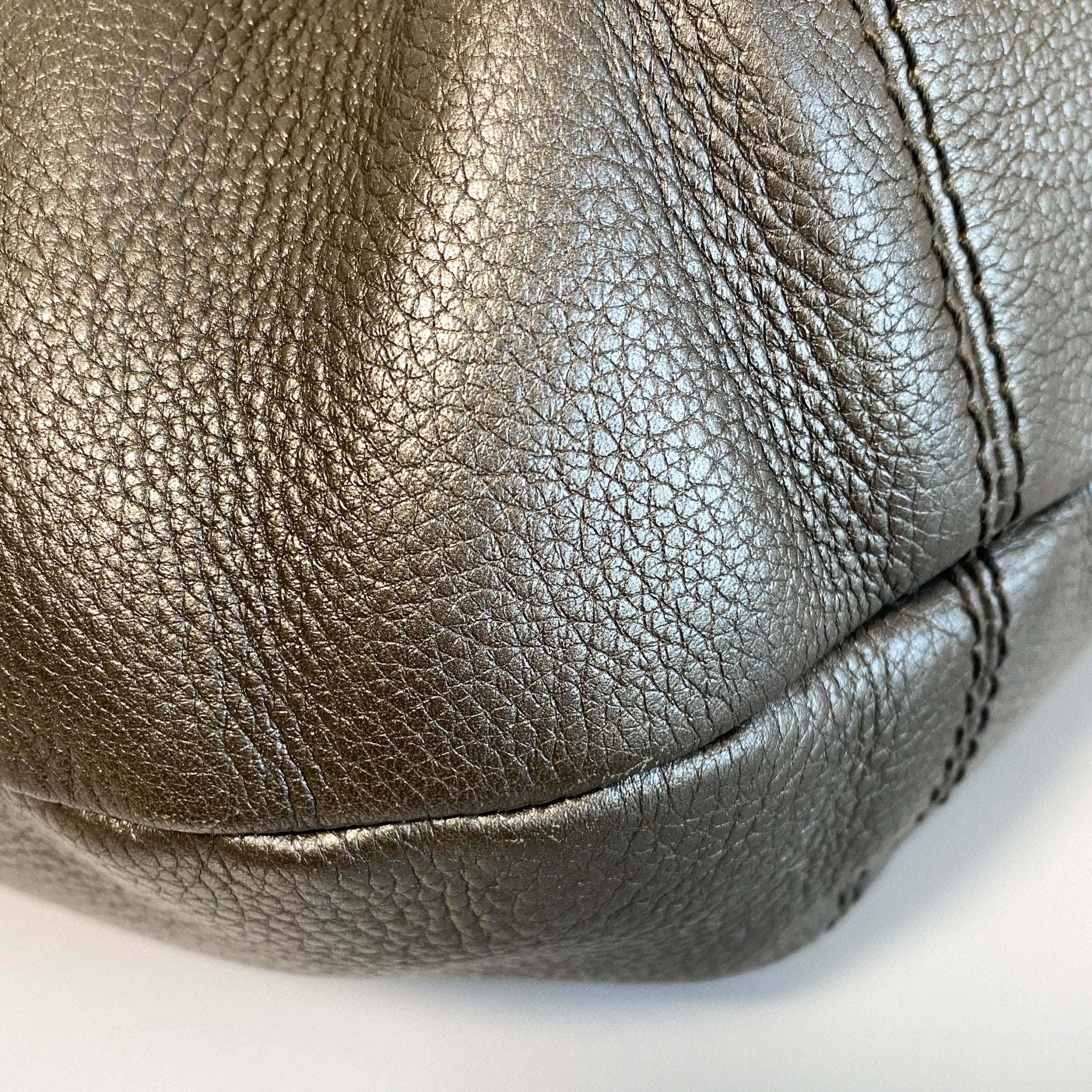 GUCCI Silver Leather Hobo Shoulder Bag, in , Sold by HIVE PRELOVED - Shoulder Bags, ,