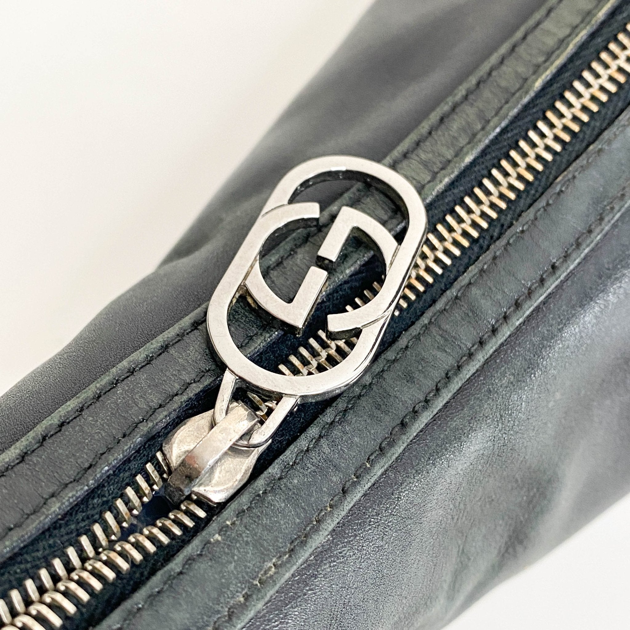 GUCCI Vintage Black Leather GG Shoulder Bag – HIVE PRELOVED