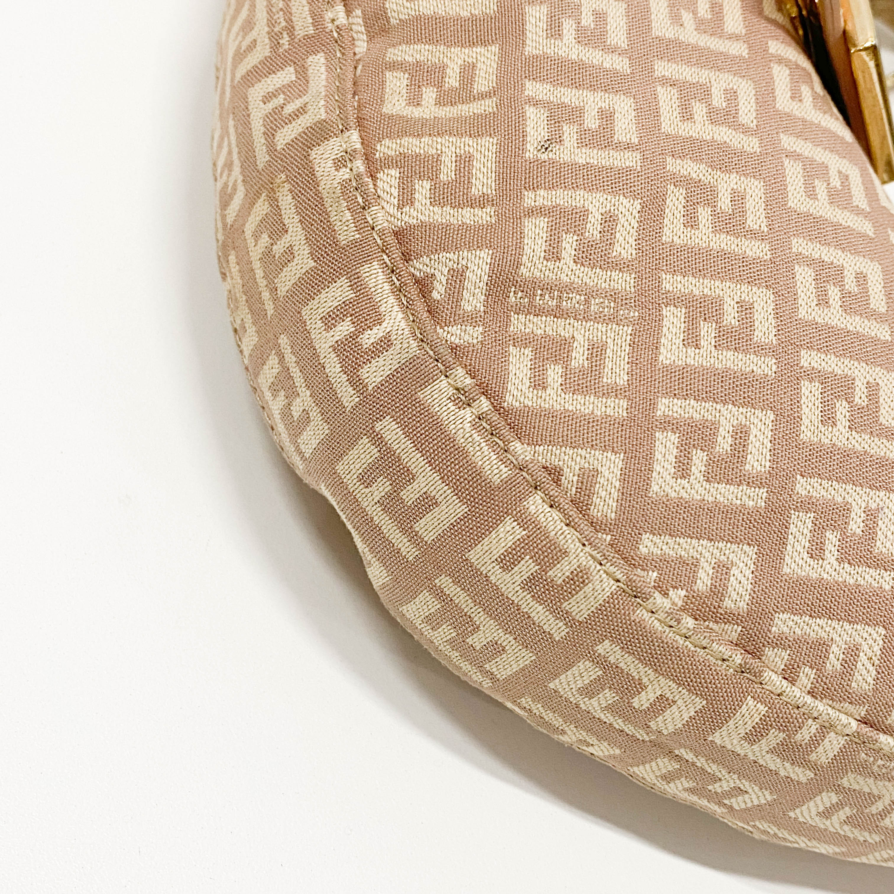 Zucchino Croissant Pink Canvas Shoulder Bag