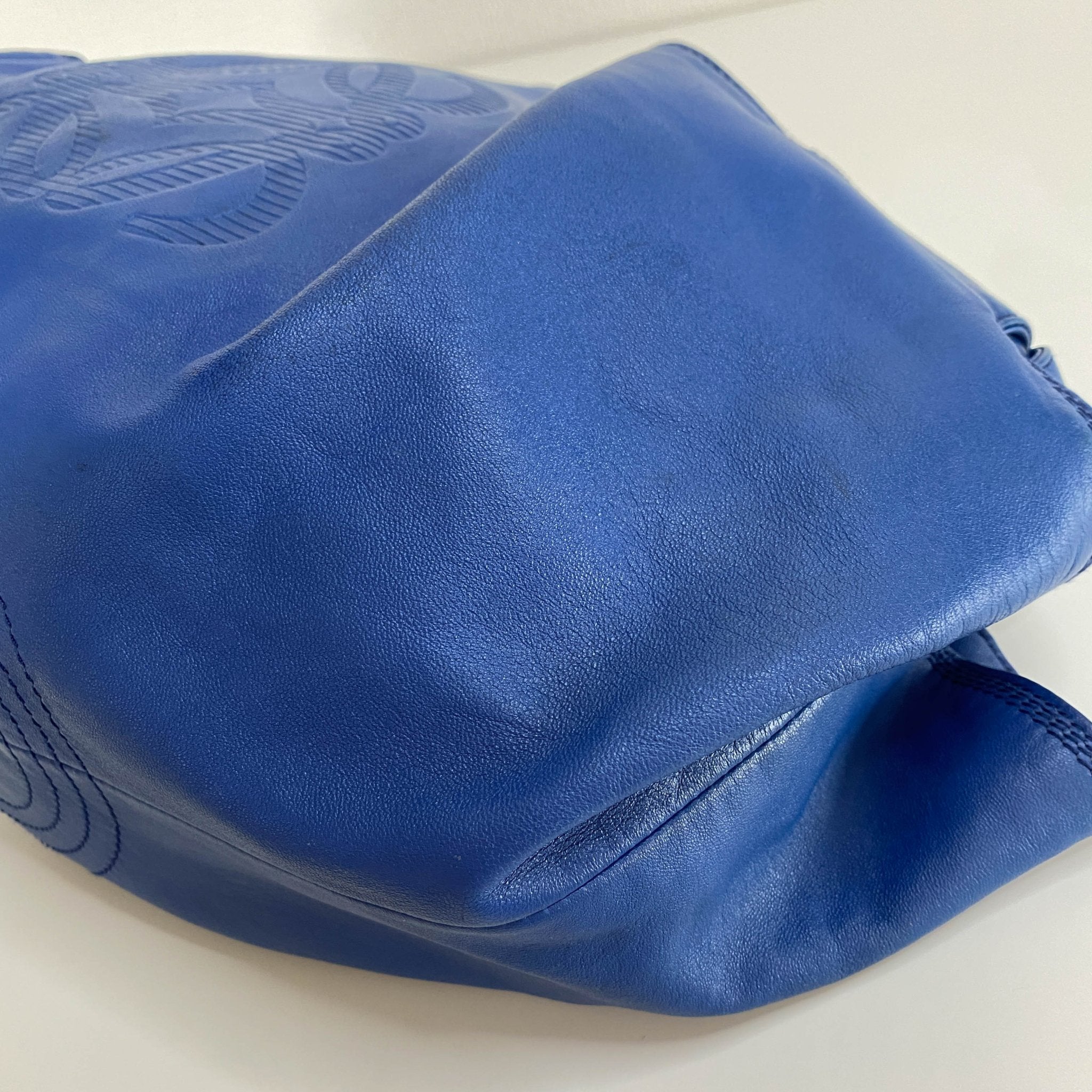 LOEWE Nappa Aire Anagram Blue Leather Handbag, in , Sold by HIVE PRELOVED - Handle Bags, Shoulder Bags,