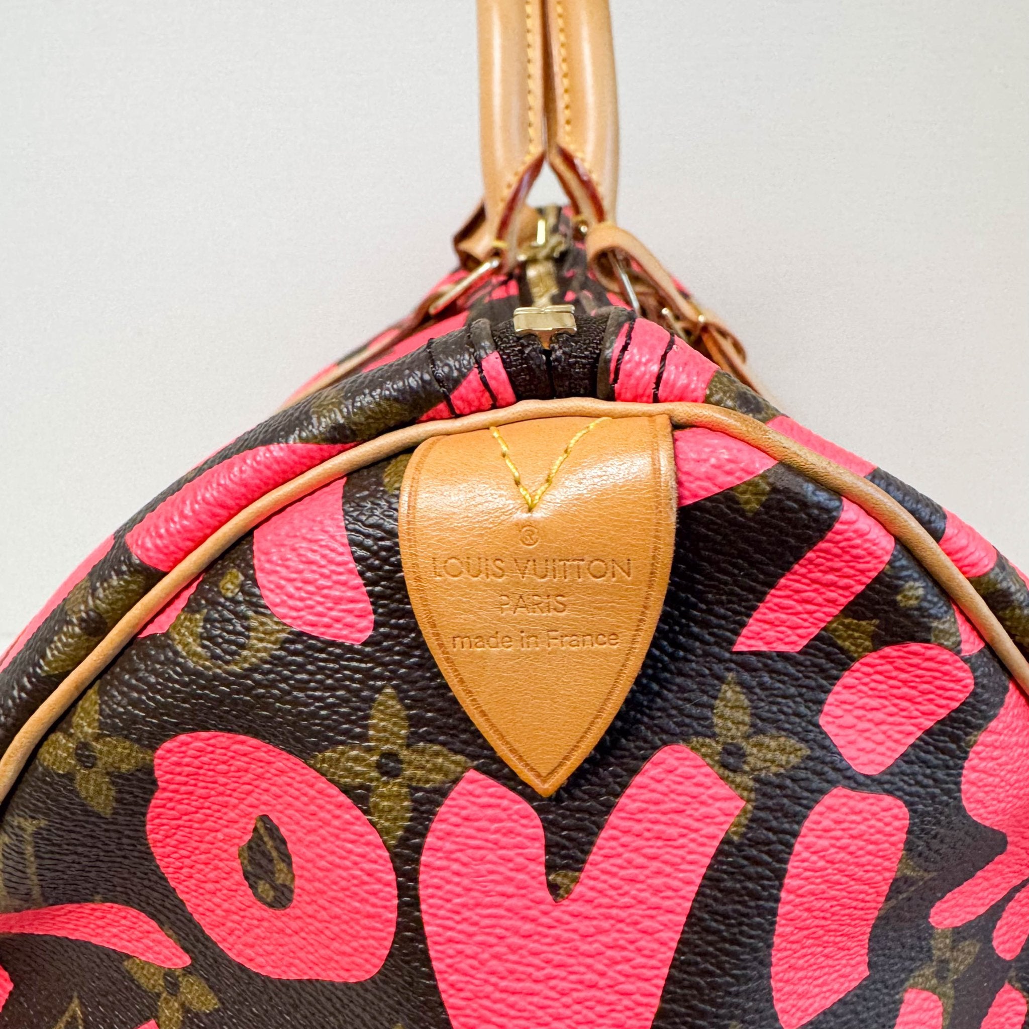 LOUIS VUITTON Graffiti Keepall 50 Stephen Sprouse Pink Travel Bag, in , Sold by HIVE PRELOVED - Travel bags, ,