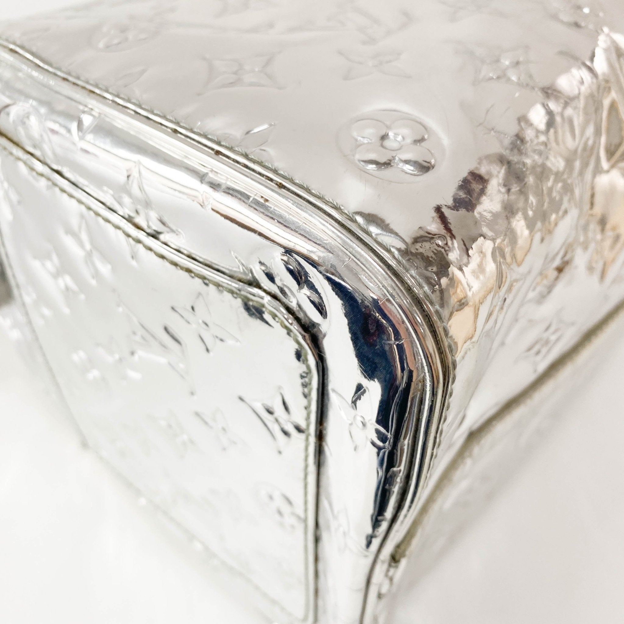 LOUIS VUITTON Louis Vuitton Silver Monogram Mirror Speedy, in , Sold by HIVE PRELOVED - Handle Bags, Shoulder Bags,