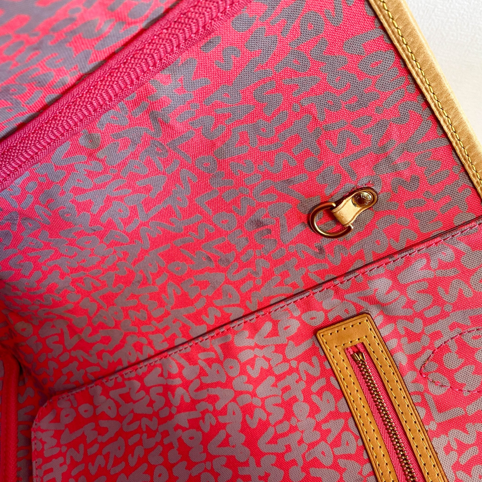 Louis Vuitton x Stephen Sprouse Monogram Graffiti Neverfull GM Fuchsia Pink in Sold by HIVE PRELOVED - Shoulder Bag