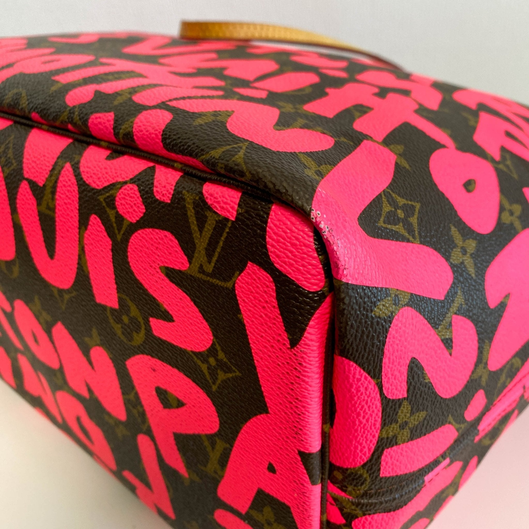 Louis Vuitton x Stephen Sprouse Monogram Graffiti Neverfull GM Fuchsia Pink in Sold by HIVE PRELOVED - Shoulder Bag
