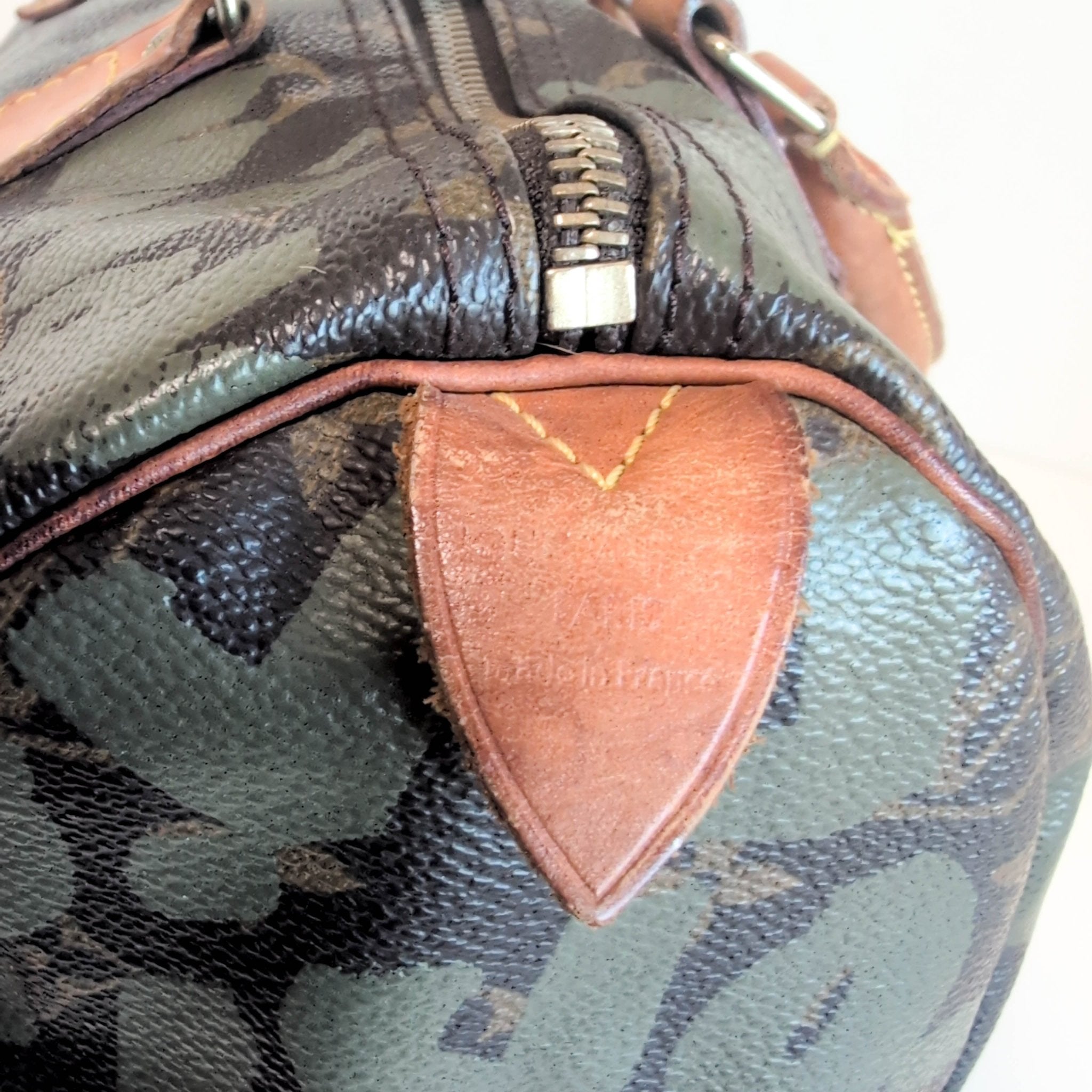 LOUIS VUITTON Louis Vuitton x Stephen Sprouse Monogram Graffiti Speedy 30 Khaki, in , Sold by HIVE PRELOVED - Handle Bags, ,