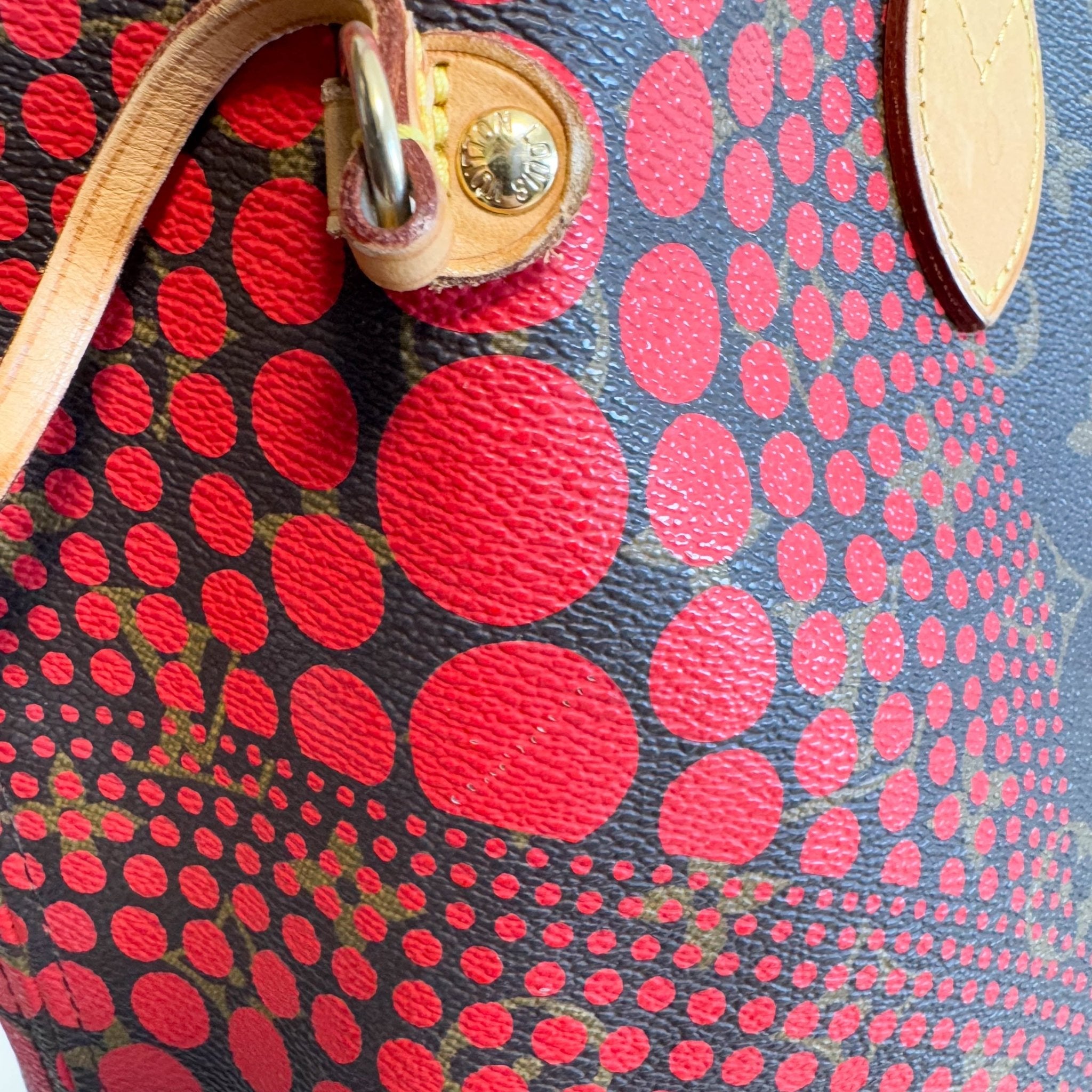 LOUIS VUITTON Louis Vuitton x Yayoi Kusama Monogram Wave Neverfull MM Tote, in , Sold by HIVE PRELOVED - Totes, ,