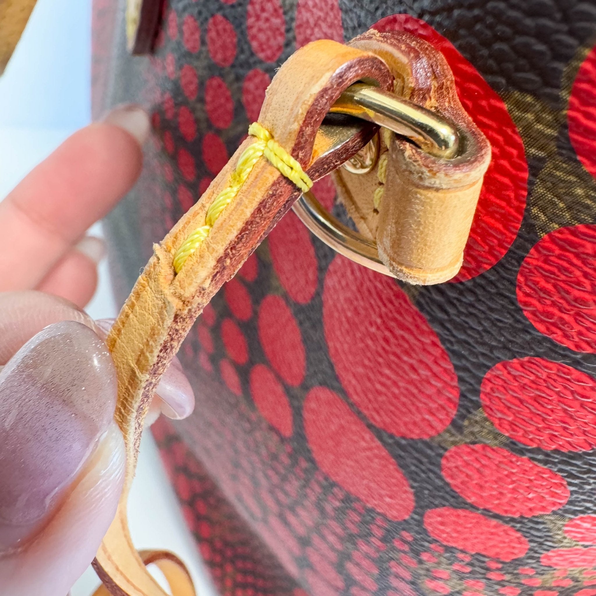 LOUIS VUITTON Louis Vuitton x Yayoi Kusama Monogram Wave Neverfull MM Tote, in , Sold by HIVE PRELOVED - Totes, ,