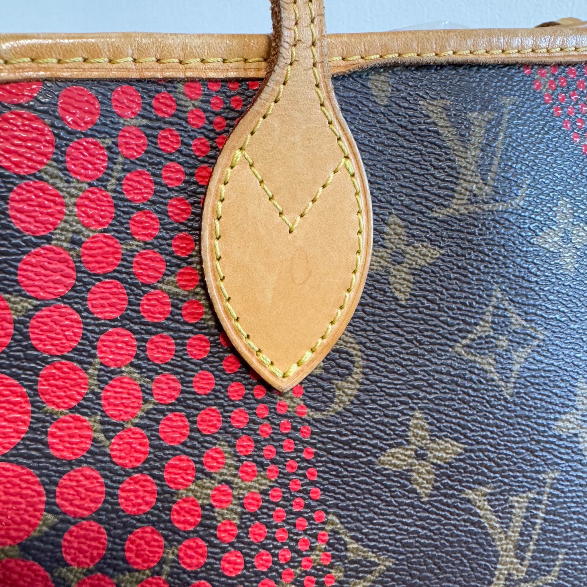 LOUIS VUITTON Louis Vuitton x Yayoi Kusama Monogram Wave Neverfull MM Tote, in , Sold by HIVE PRELOVED - Totes, ,