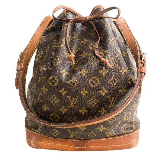 LOUIS VUITTON Noé (Noé Large), in , Sold by HIVE PRELOVED - Bucket bags, ,
