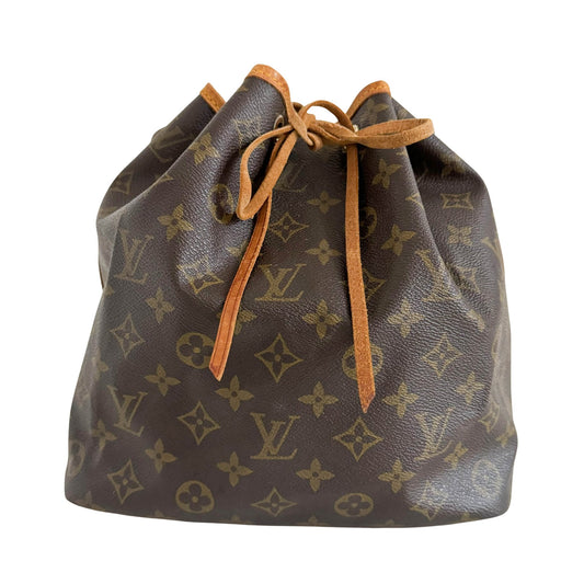LOUIS VUITTON Petit Noé Monogram, in , Sold by HIVE PRELOVED - Bucket bags, Shoulder Bags,
