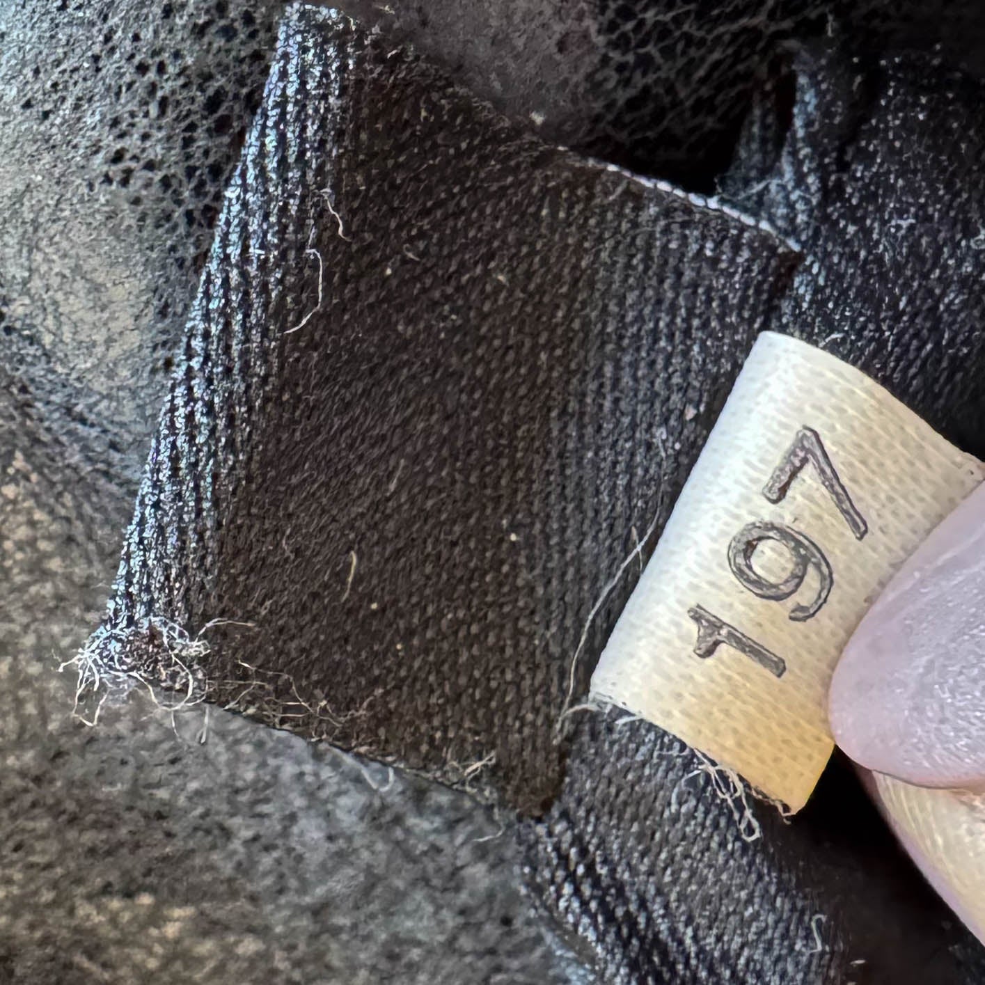 MIU MIU Vitello Black Leather Handle Bag with Crossbody Strap, in , Sold by HIVE PRELOVED - Crossbody bags, Handle Bags,