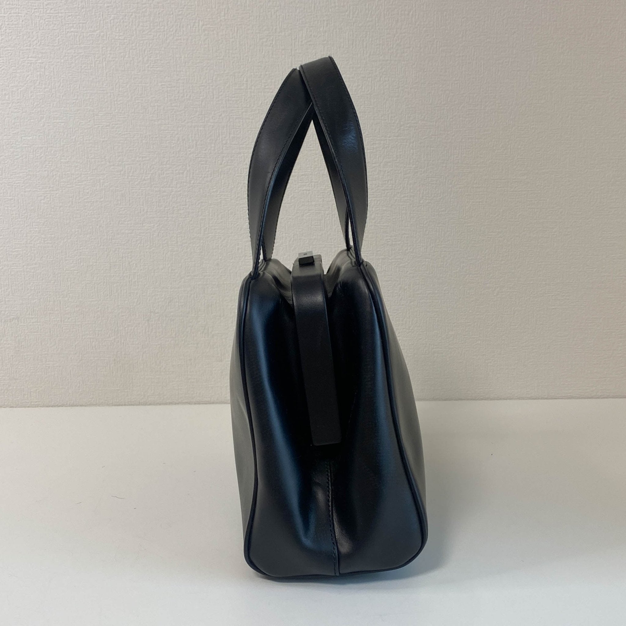 PRADA Archive Black Leather Top Handle Bag – HIVE PRELOVED