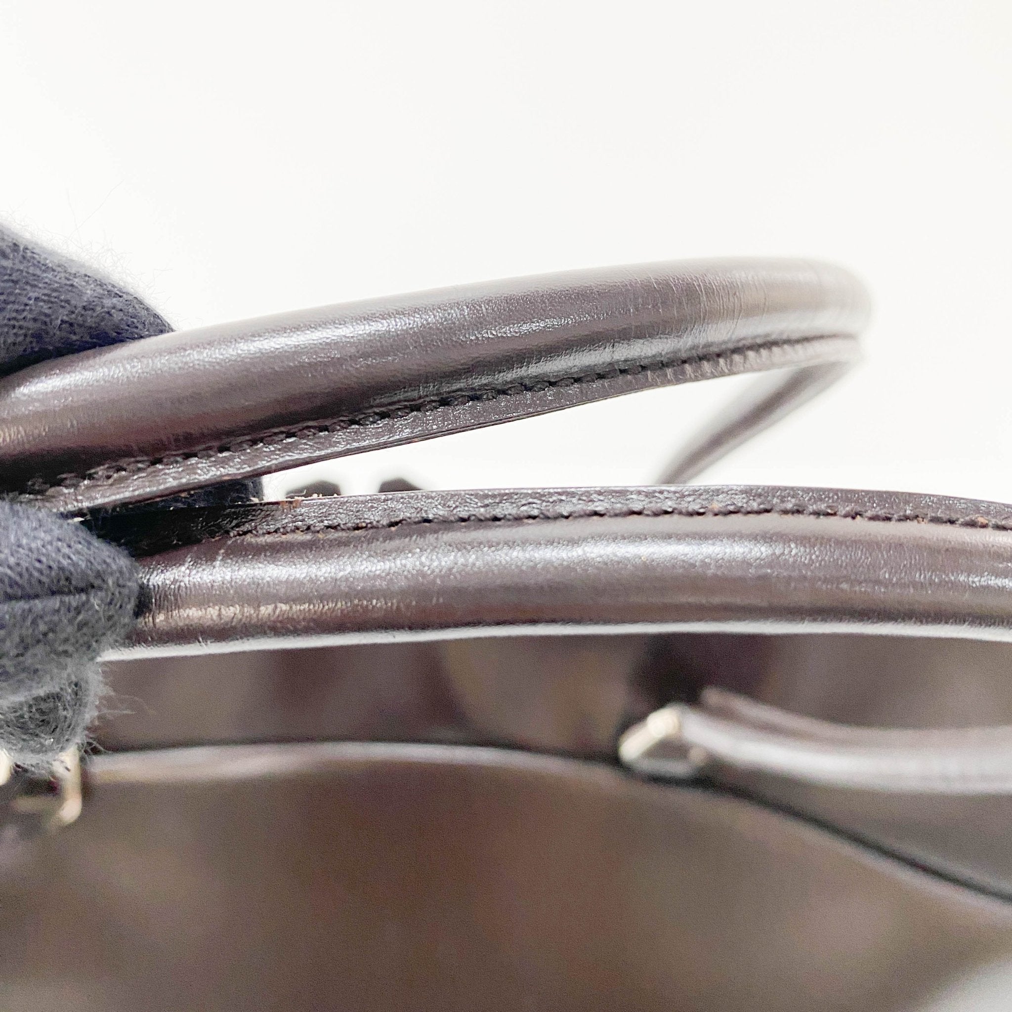 バッグ PRADA Vintage Brown Shoulder Bag PRADA Prada Vintage Brown Shoulder Bag – HIVE PRELOVED