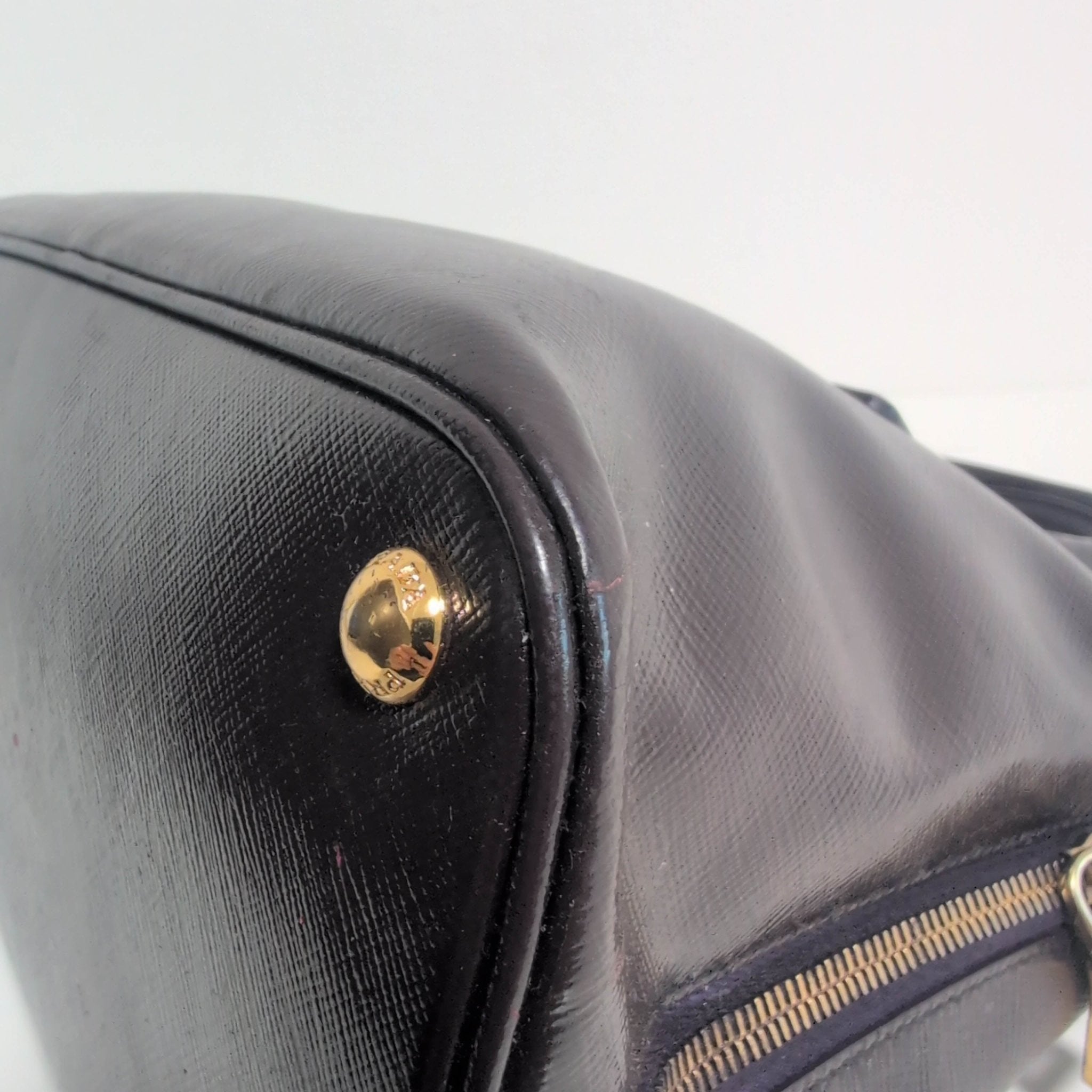 PRADA Saffiano Lux Tote in Purple Leather Hand bag, in , Sold by HIVE PRELOVED - Handle Bags, Shoulder Bags,