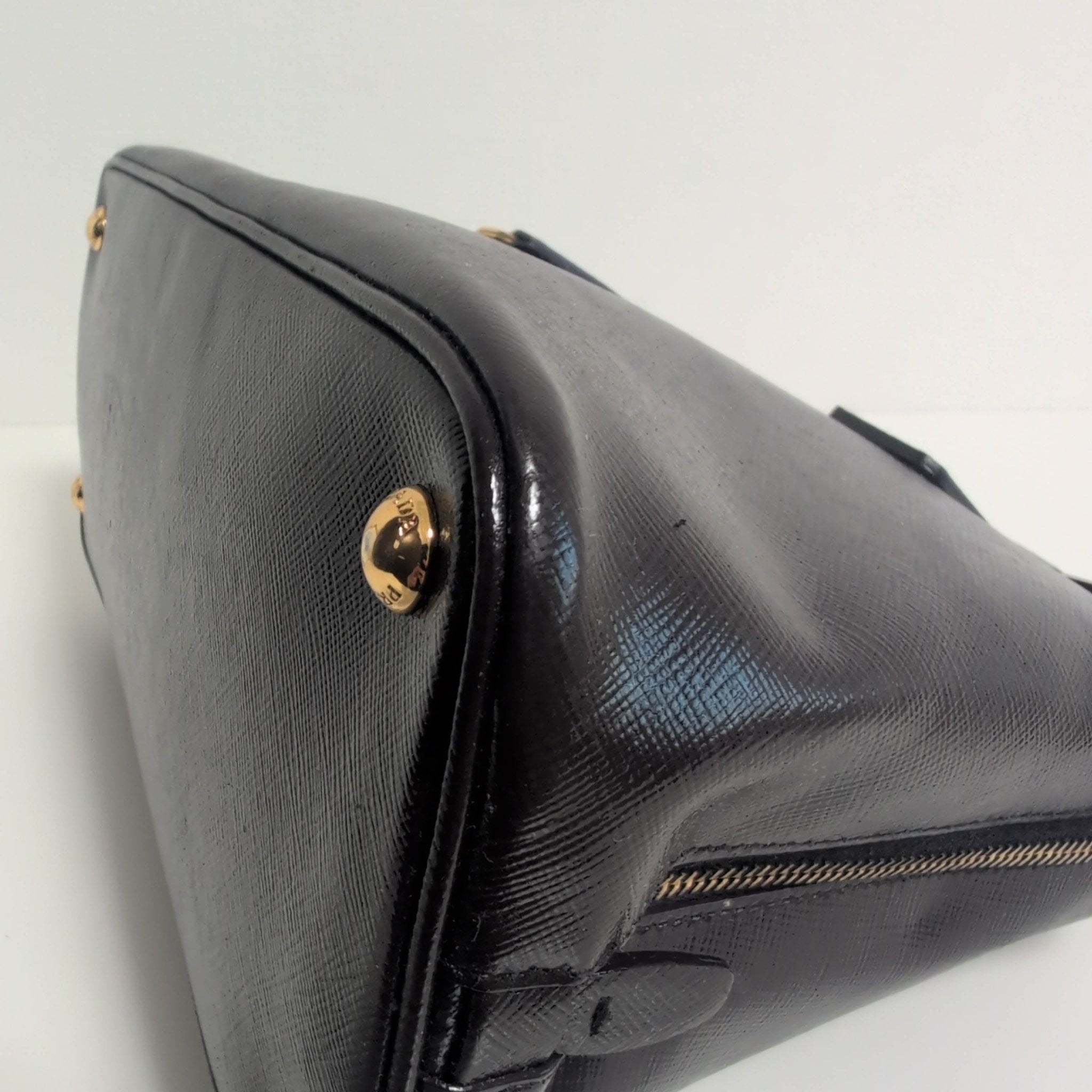 PRADA Saffiano Lux Tote in Purple Leather Hand bag, in , Sold by HIVE PRELOVED - Handle Bags, Shoulder Bags,