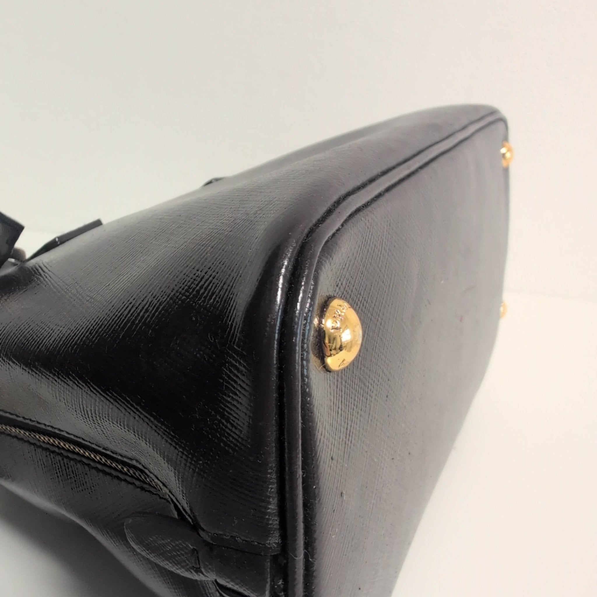 PRADA Saffiano Lux Tote in Purple Leather Hand bag, in , Sold by HIVE PRELOVED - Handle Bags, Shoulder Bags,