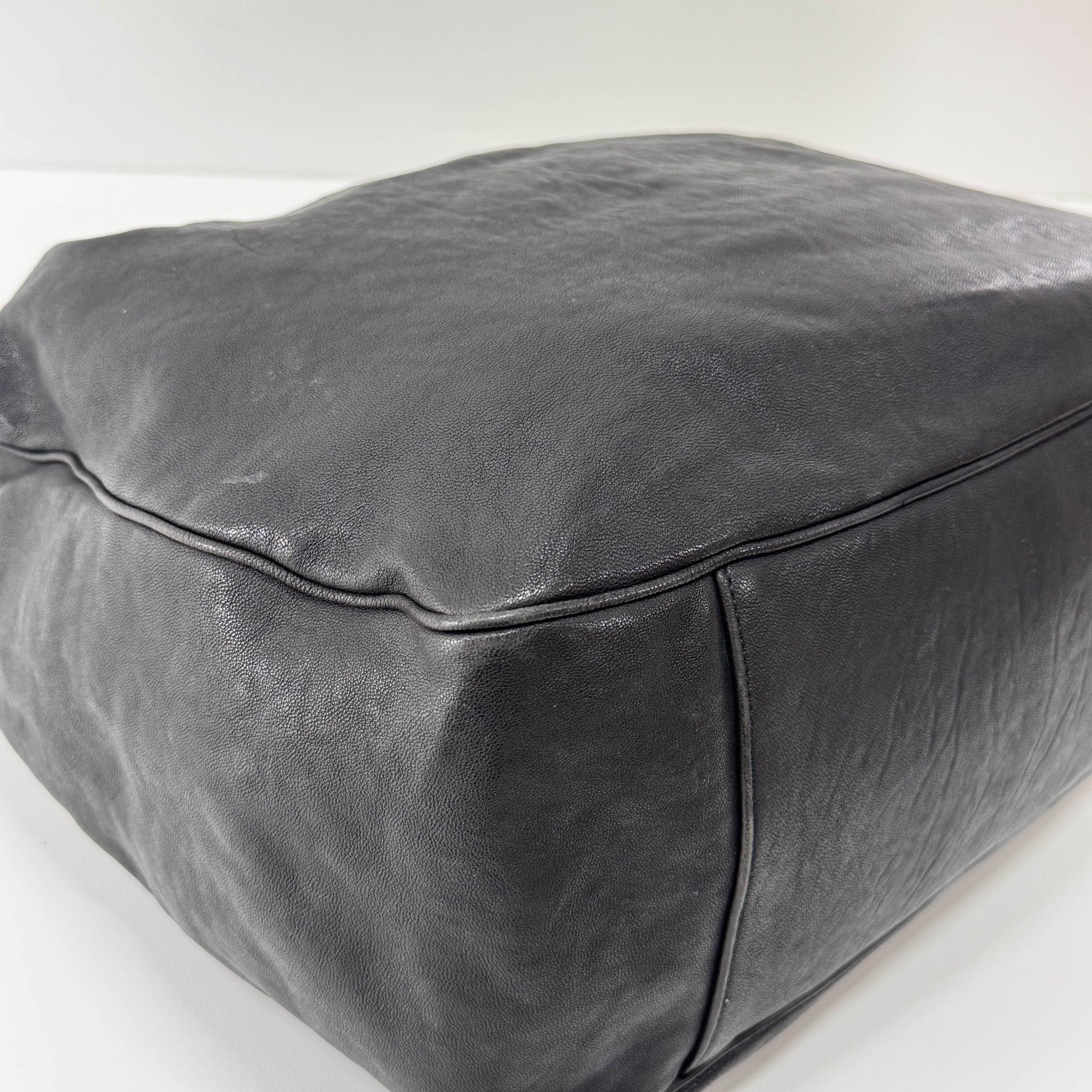 SAINT LAURENT Black Leather Hobo Shoulder Bag, in , Sold by HIVE PRELOVED - Shoulder Bags, ,