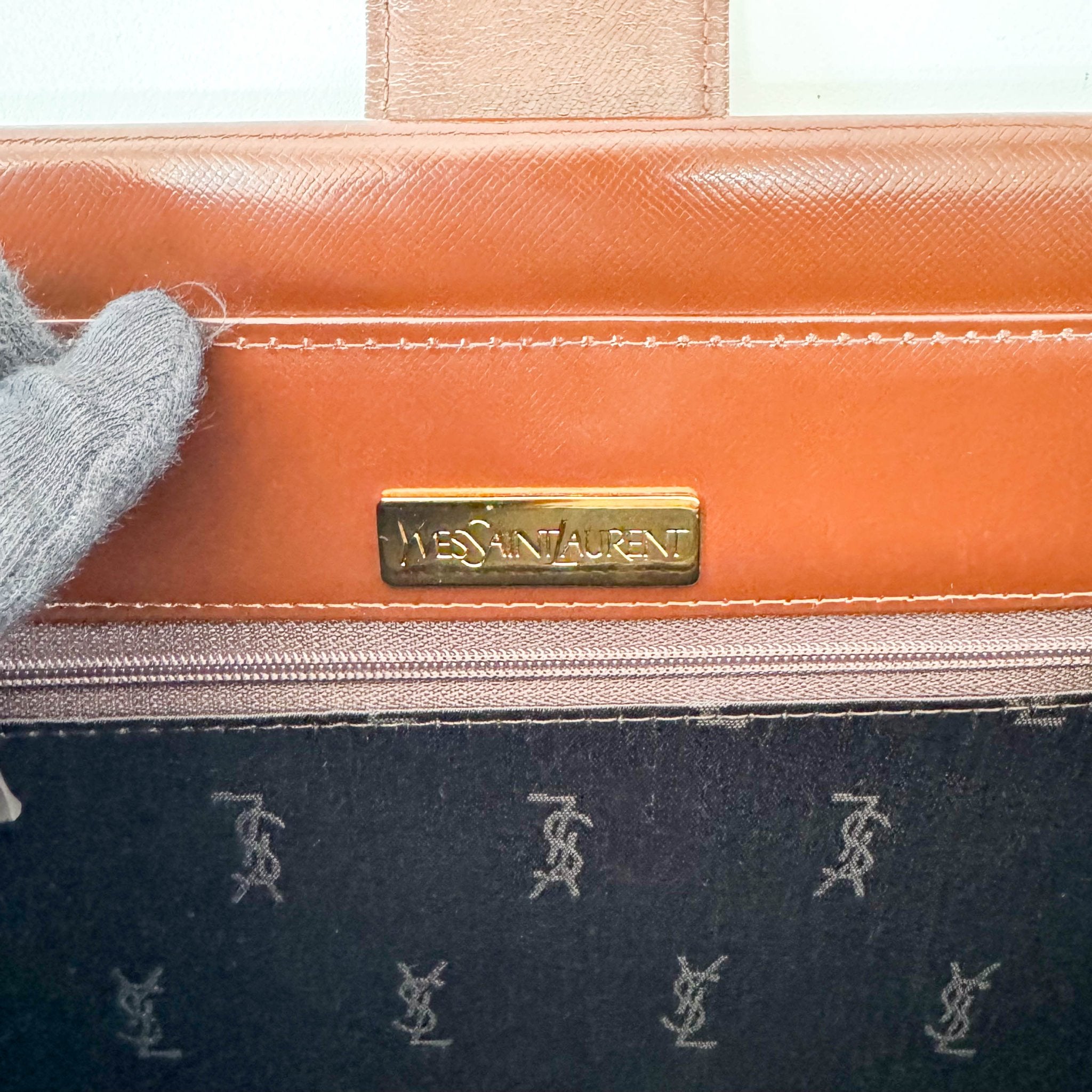 SAINT LAURENT Brown Leather Shoulder Bag, in , Sold by HIVE PRELOVED - Shoulder Bags, ,